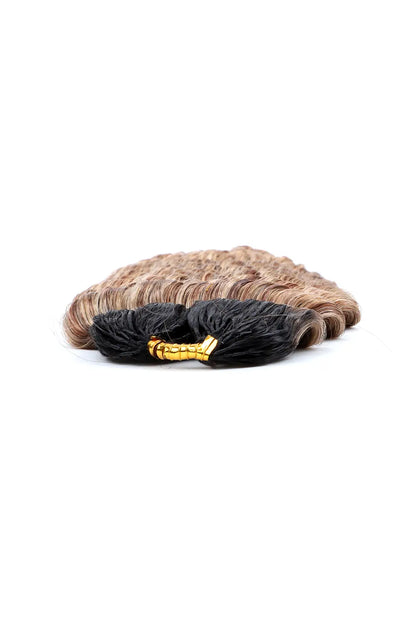 Detail of the ends of t natural black root mixed 27/30/613 deep wave feather crochet human hair